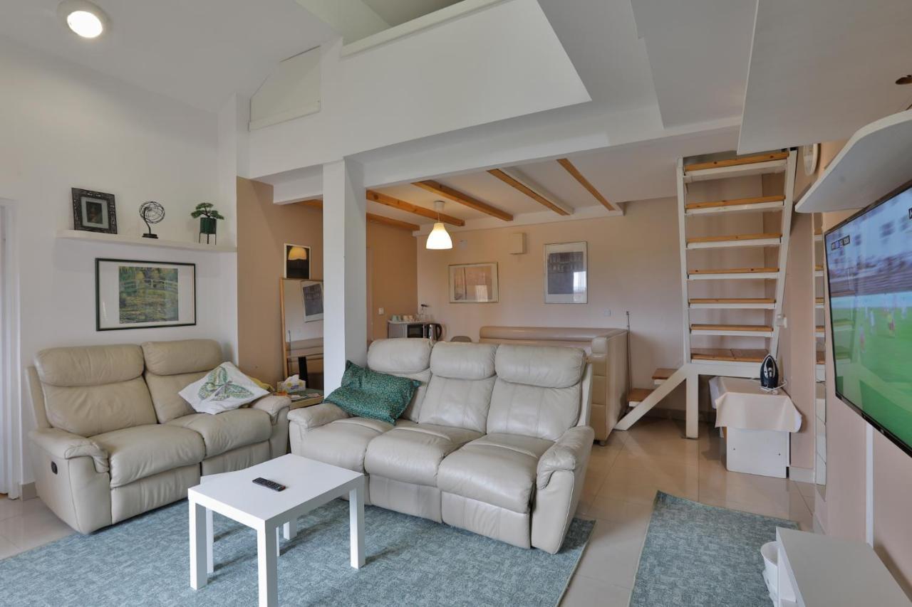 Aviator Apartments & Rooms Nikola Tesla Airport Belgrade Surčin Buitenkant foto