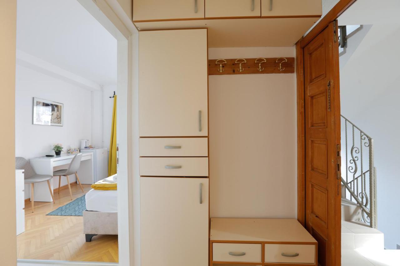 Aviator Apartments & Rooms Nikola Tesla Airport Belgrade Surčin Buitenkant foto